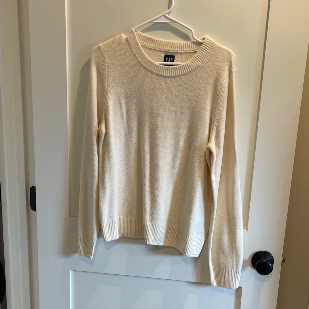 GAP Soft Ivory Knit Pullover